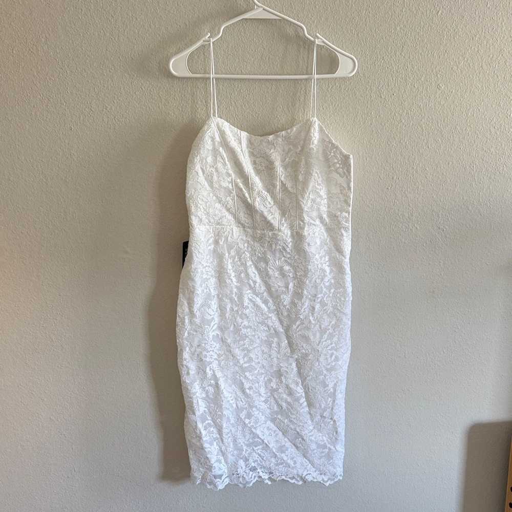Women’s midi lace dress